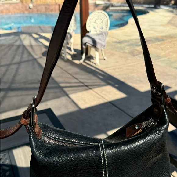 Dooney & Bourke Black Shoulder Bag - Picture 3 of 16